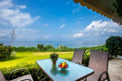 Mola Kaliva Sea View, 100m from the Beach!