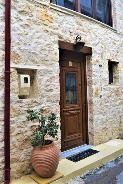 Malama's maisonette at the historic center