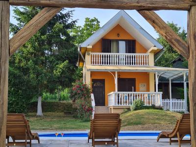 Croatia Cottage, peaceful countryside retreat with pool & vineyard view