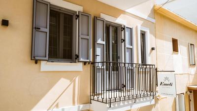 Emeli Suites