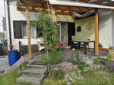 Doppelhaushälfte mit Garten