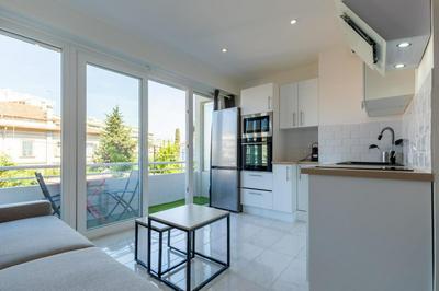 BNB Renting one bedroom apt completely renovated behind the Martinez hotel