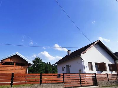 Holiday Home Little House on Papuk
