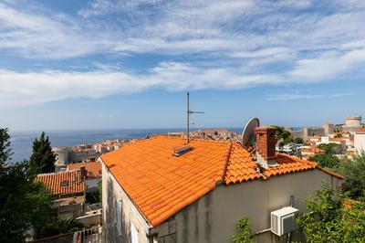 Apartment Tonka - Two bedroom apartment with partial sea view