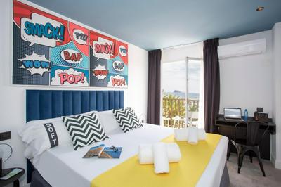 Casual Pop Art Benidorm by Casual Hoteles