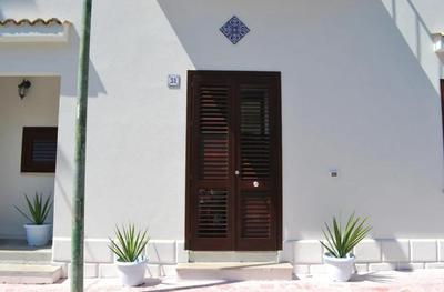 [DOWNTOWN SELINUS] Bright apartment with courtyard