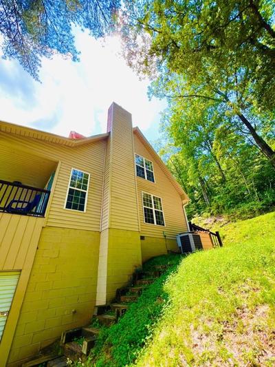Smokies Hill Top Cabin Mountain Views 2 miles to Town Pet Friendly