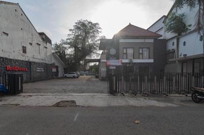 RedDoorz Plus At Hotel Sofia Pangandaran