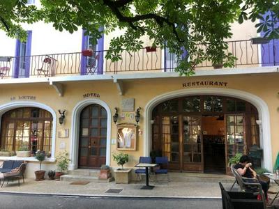 Logis Hôtel Restaurant Le Louvre