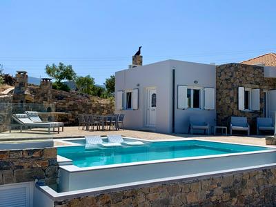 Crete Garden Guesthouse