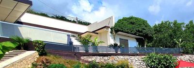 Pool and Jacuzzi Luxury Apartments