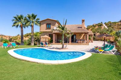 Villa Alma by Villa Plus