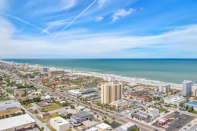 Jax Beach Hot Tub Retreat - Private Backyard - Fire Pit - Sleeps 8 - 5 Min to Beach