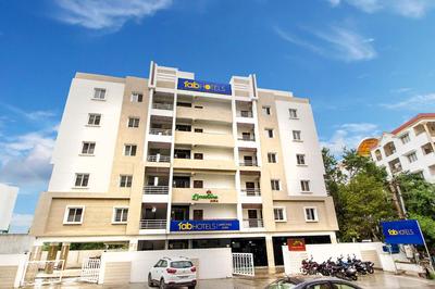 FabHotel Limestone Suites - 750m from Yashoda Hospitals, Somajiguda