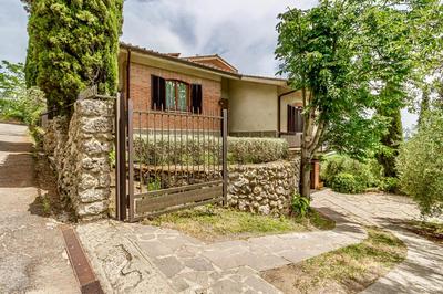 Villa Donatelli - Spacious Panoramic Villa, Perfect for Visiting Tuscany