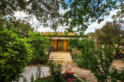 Holiday Estate "Bujur" - private pool, surrounded by nature!