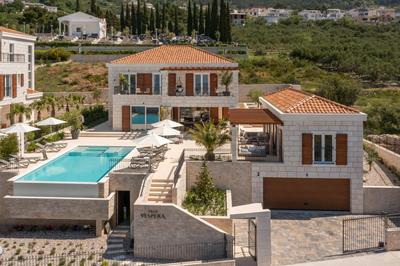 Luxury Villa Vespera