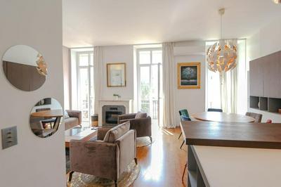 Modern apartment with 3 bedrooms balcony communal garden and AC- Benakey