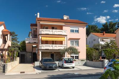 Apartment Fanuko