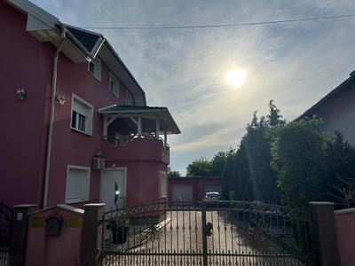 4 STARS ROOMS Near Airport