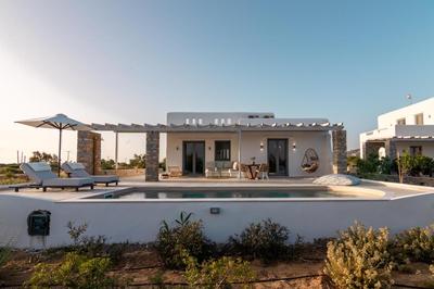 Isalos Villas with private pool, sleeps 4