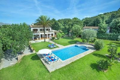 Villa Busqueroles by Villa Plus