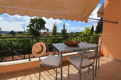 Ykies Apartment by Corfuescapes