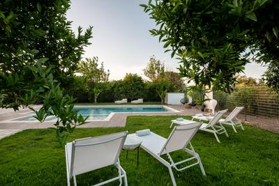 Elenas Home - Dream & Love apts w Private pool