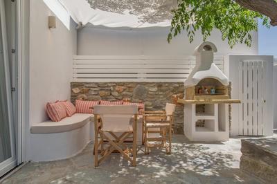 Satsi’s Cozy Casa-2 min from the beach&town