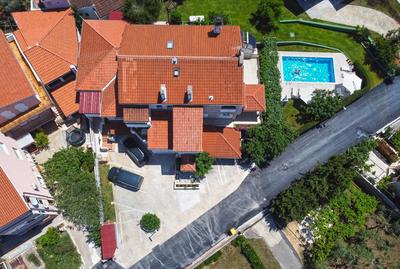 Apartments Biskupije 810
