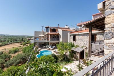 Elia Woodstone Houses