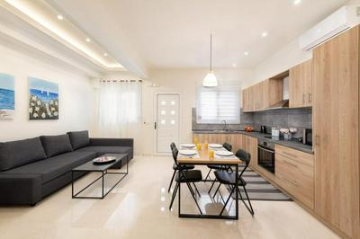 Asteras House