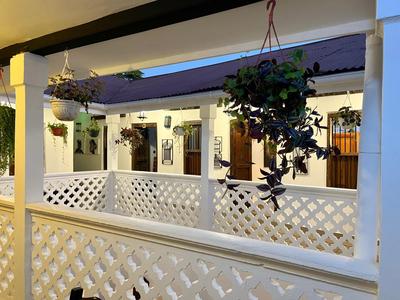 Emerald Palm Courtyard Hotel