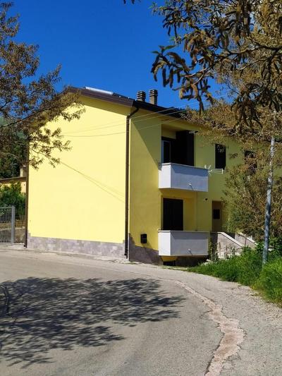 Casa degli Ulivi con PARCHEGGIO PRIVATO