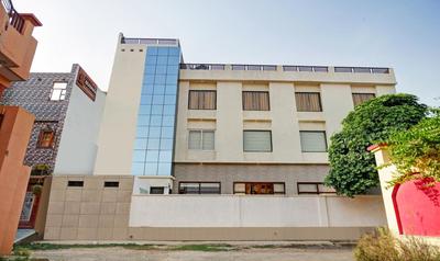 Treebo Little Budhha