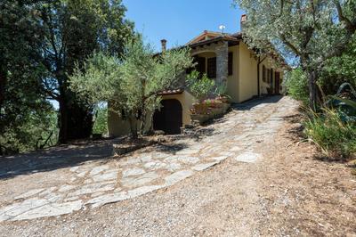 Villa Montecchio by Mmega