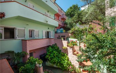 1 Bedroom Stunning Apartment In La Maddalena