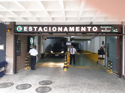 Lindo quarto na Praia de Botafogo