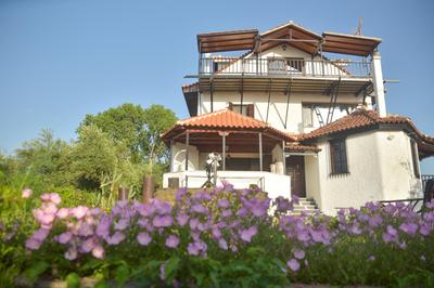 ALEXANDRE MAISON Beachfront Gialova Vacation Home