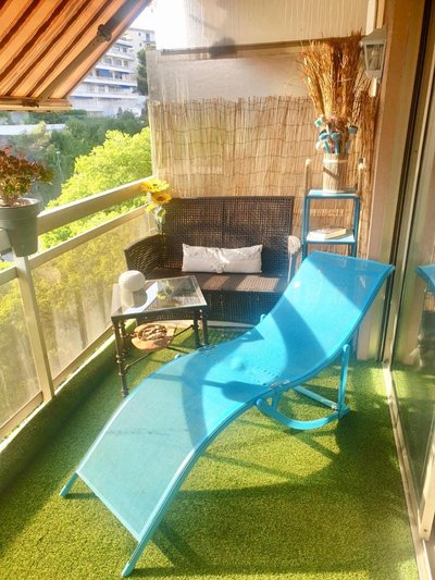 Luxurious Studio in Cannes 450m from sea with Terrace Luxurious Studio in Cannes 450m from sea with Terrace and Air Conditioning and private Parking