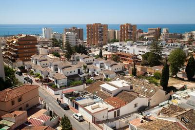 ESTUDIO CON VISTAS AL MAR Y MONTAÑA