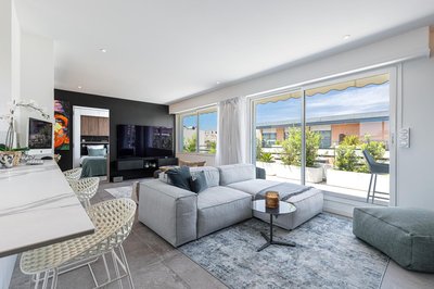 LUXURIOUS PENTHOUSE ROOFTOP MARTINEZ CROISETTE