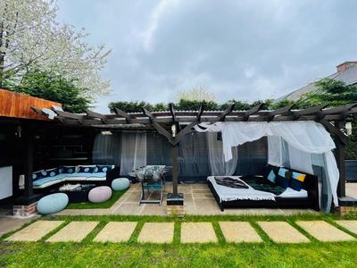 Tropical Style House Near Newcastle City Centre