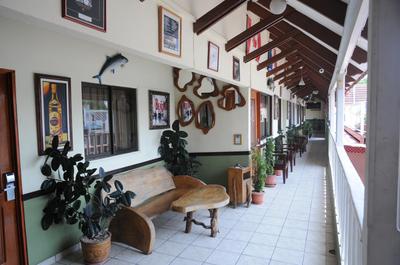 Cadillac Rock Beach Hotel