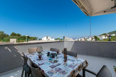 Apartment Vesna With Balcony & Free Parking