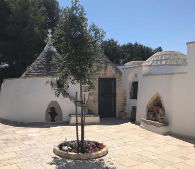 Traditional trullo with private pool near Ostuni