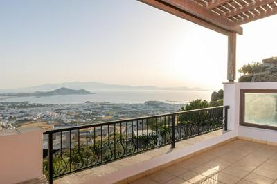 Blue Horizon Villa Spectacular Views and Comfort