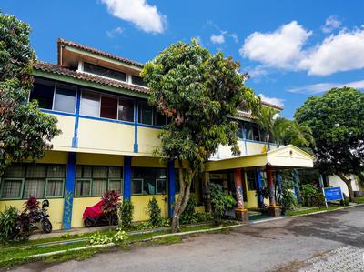 SPOT ON 91064 Wisma Lec Syariah