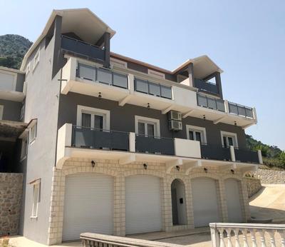 Apartments Seaview Estate Radovic
