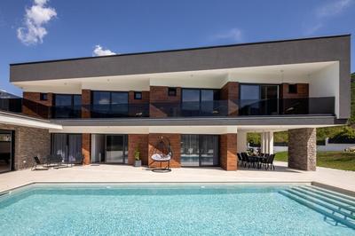 Villa Nella Foresta with private 66sqm heated pool, Whirlpool, Tennis court, Gym, Billiards, 4 en-suite bedrooms